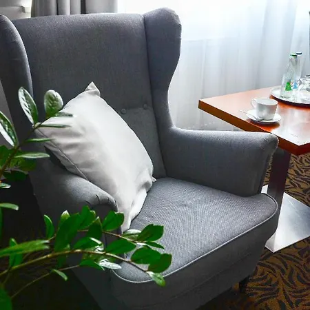 Azyl Hotel