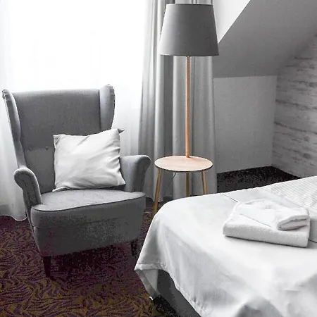 Hotel Azyl