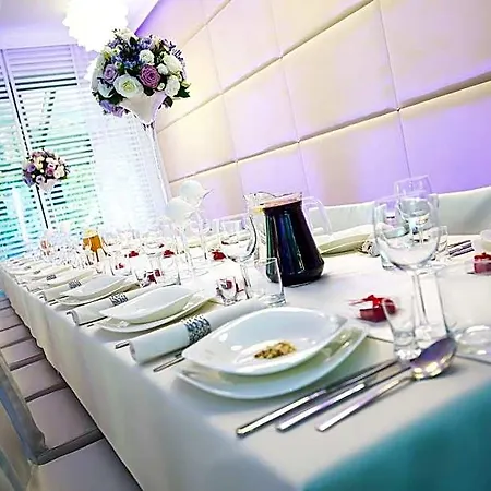 Hotel Azyl