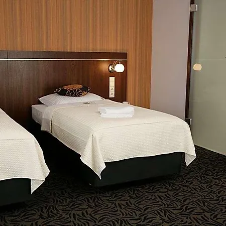 Hotel Azyl