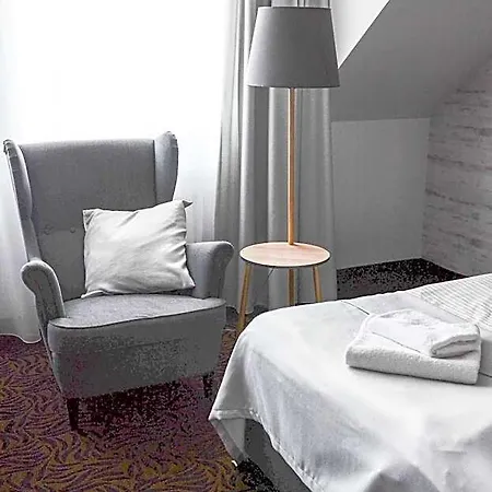 Azyl 3* Kąty Wrocławskie