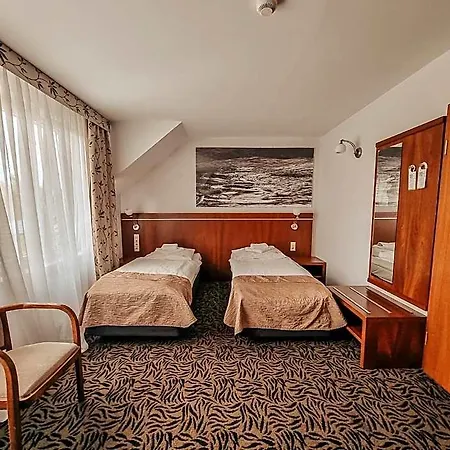 Azyl 3* Kąty Wrocławskie