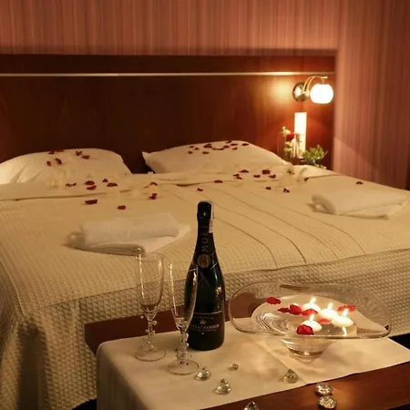 阿兹尔酒店 酒店 3*