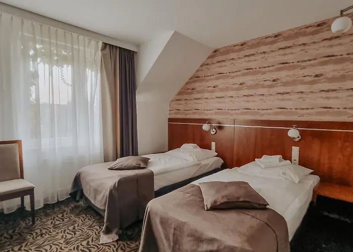 Azyl 3* Kąty Wrocławskie