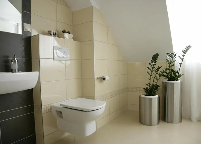 Azyl 3* Kąty Wrocławskie